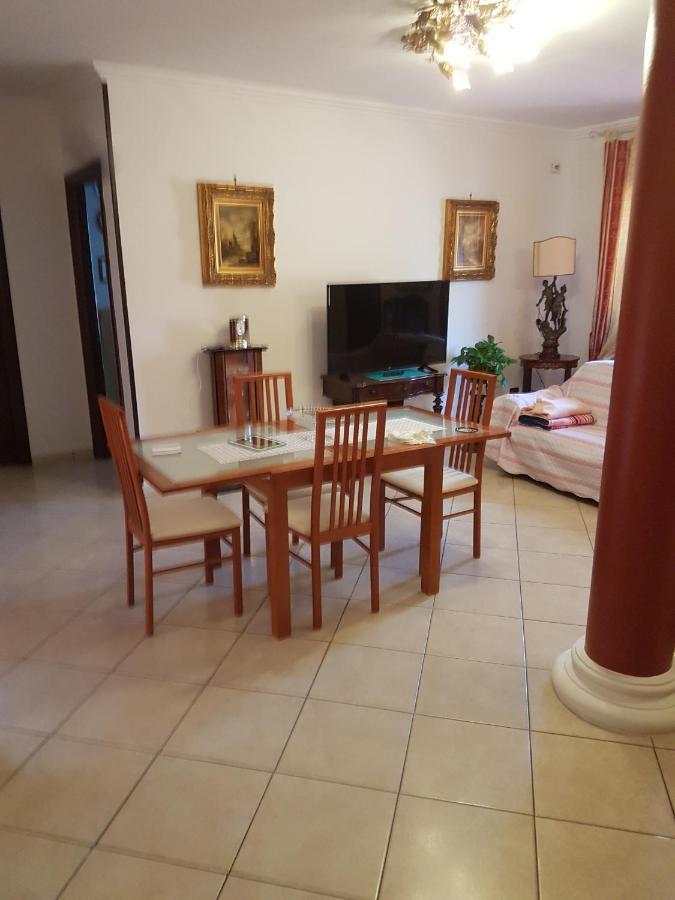 B&B Malibu Ардеа Екстер'єр фото