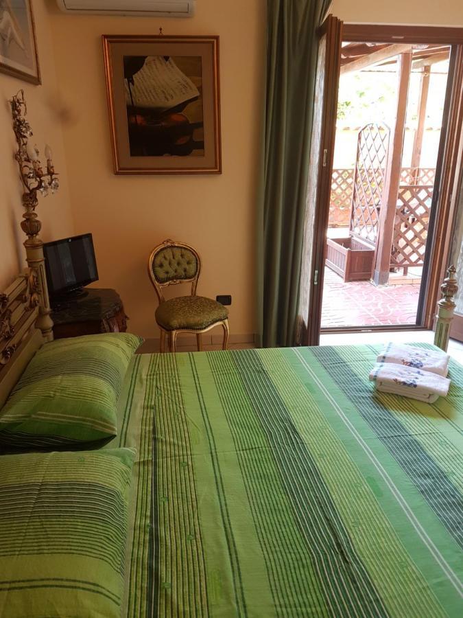 B&B Malibu Ардеа Екстер'єр фото